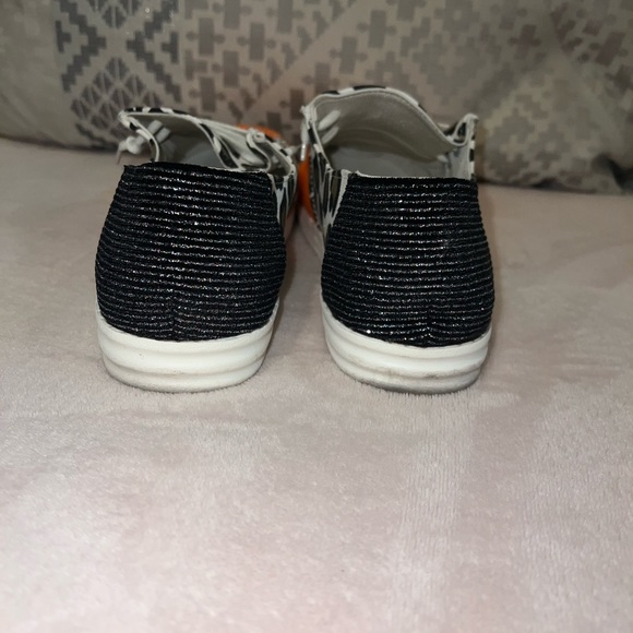Orange, cheetah print & sparkly black slip ons. - Picture 6 of 7
